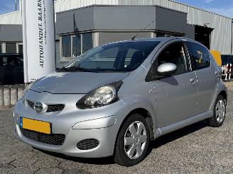 krockskadad bil auto Toyota Aygo 1.0-12V Comfort 2010/12