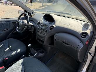 Toyota Yaris 1.3 VVT-i S-Line picture 10