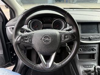 Opel Astra 1.2 Edition picture 16