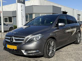 Auto incidentate Mercedes B-klasse 180 Ambition 2012/6