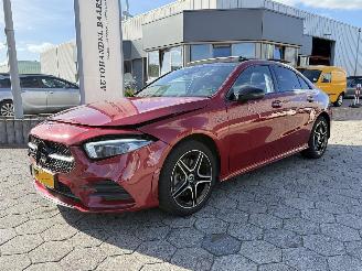 krockskadad bil auto Mercedes A-klasse 250 e Panoramadak Automaat Premium Plus 2021/4