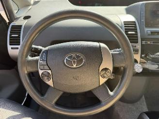 Toyota Prius 1.5 VVT-i picture 16