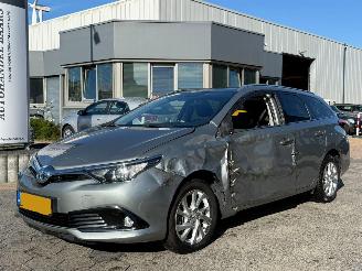 Avarii autoturisme Toyota Auris Touring Sports 1.8 Hybrid Lease 2015/10