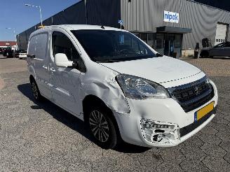 Peugeot Partner 120 1.6 BlueHDi 100 L1 Première picture 3
