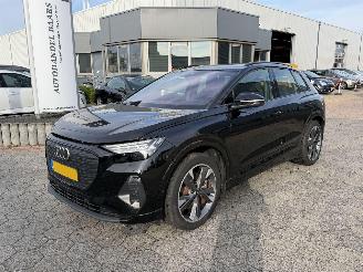 Damaged car Audi Q4 e-tron 40 Advanced edition 77 kWh 2023/3