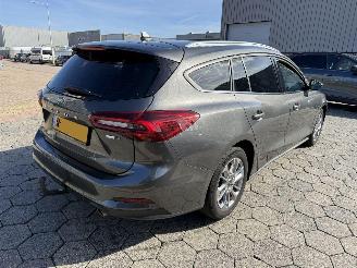 Ford Focus 1.0 EcoBoost Hybrid Titanium picture 4