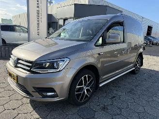 krockskadad bil bedrijf Volkswagen Caddy 2.0 TDI L1H1 BMT Highline 2017/11