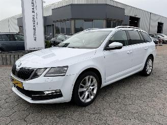 Schadeauto Skoda Octavia Combi 1.0 TSI Greentech Style Business 2017/11