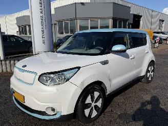 uszkodzony samochody osobowe Kia Soul EV ExecutiveLine 27 kWh 2017/7