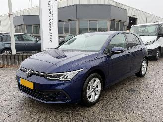 Vaurioauto  passenger cars Volkswagen Golf 1.0 TSI Life 2022/7