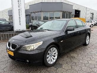 krockskadad bil auto BMW 5-serie 530i Executive 2004/6