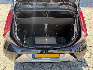 Toyota Aygo 1.0 VVT-i x-play picture 14