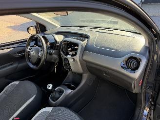 Toyota Aygo 1.0 VVT-i x-play picture 17