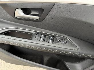Peugeot 3008 1.2 PureTech GT Line picture 17