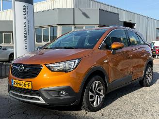 Vaurioauto  passenger cars Opel Crossland X 1.2 Turbo Innovation 2017/11