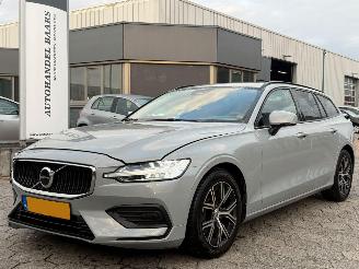 škoda osobní automobily Volvo V-60 2.0 B3 Essential Edition 2024/3