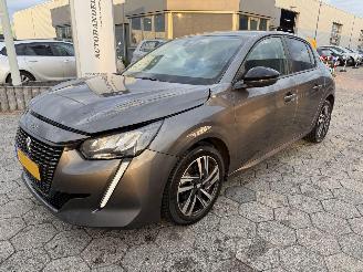 Unfallwagen Peugeot 208 1.2 PureTech Style 2023/6