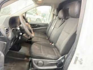 Mercedes Vito 111 CDI Lang picture 10