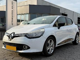 uszkodzony samochody osobowe Renault Clio 0.9 TCe ECO Collection 2013/4