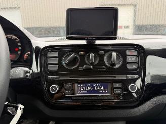 Volkswagen Up! 1.0 groove up! BlueMotion picture 16