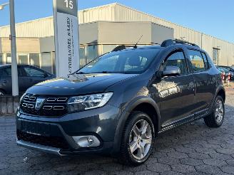damaged passenger cars Dacia Sandero 0.9 TCe SL Stepway 2018/5