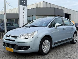 Vaurioauto  passenger cars Citroën C4 1.6-16V Ligne Ambiance 2006/1