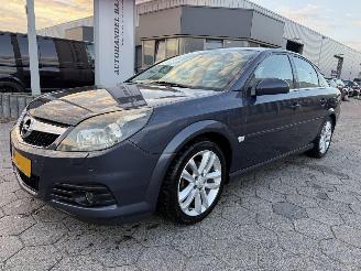 uszkodzony samochody osobowe Opel Vectra GTS 1.8-16V Temptation Excellence 2008/1