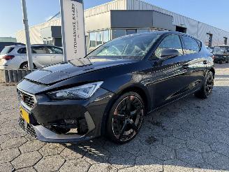 Damaged car Cupra Leon 245 PK!!  1.4 e-Hybrid VZ Performance 2022/8