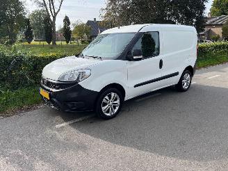 krockskadad bil bedrijf Fiat Doblo Cargo 1.4 Fire L1H1 2017/7