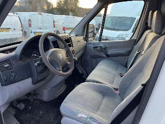 Volkswagen Crafter 2.5 TDI LANG HOOG KLIMA. picture 5