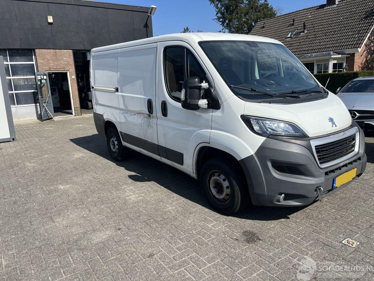 Peugeot Boxer 2.0 HDI L1H1 Premium Pack