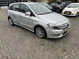 Mercedes B-klasse 180 AMBITION picture 2