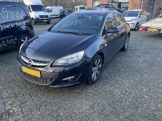 damaged passenger cars Opel Astra 1.4 TURBO. 2014/9