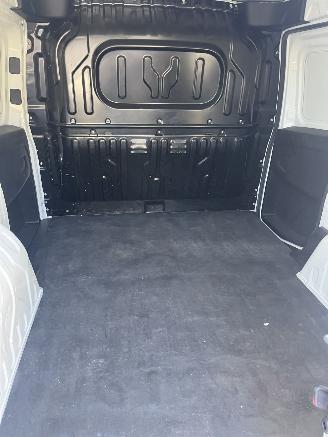 Fiat Doblo 1.4 JET BESTEL BENZINE. picture 6