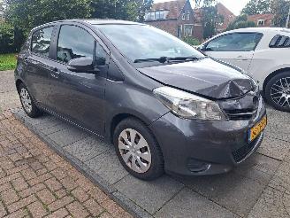  Toyota Yaris 1.3i automaat 2012/1