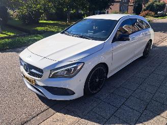 Damaged car Mercedes Cla-klasse 180 ambition automaat 2017/3