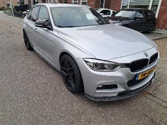 Damaged car BMW 3-serie 320i high executive automaat 2017/5