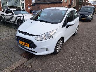 krockskadad bil auto Ford B-Max 1.0i 2017/1
