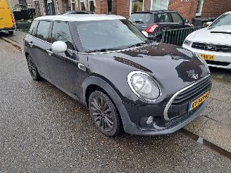 damaged passenger cars Mini Clubman 1.5 COOPER 2016/11