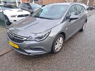 Opel Astra SPORTS TOURER 1.0i online edition picture 2