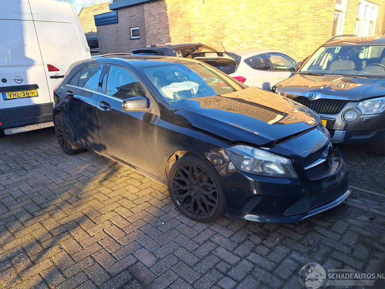 Mercedes A-klasse a 180 prtestige