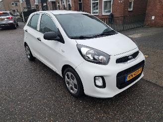 Voiture accidenté Kia Picanto 1.0 cvvt econemy line 2015/12