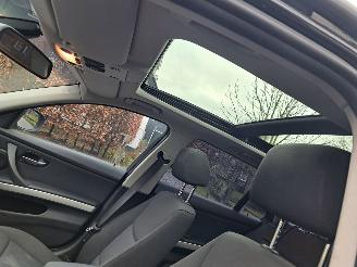 BMW 3-serie 318i business line automaat picture 8