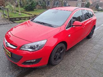 Schadeauto Opel Astra 1.4 TURBO SPORT 2015/1