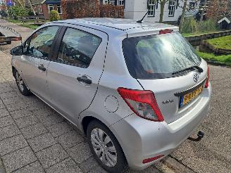 Toyota Yaris 1.0i 5drs LPG picture 5