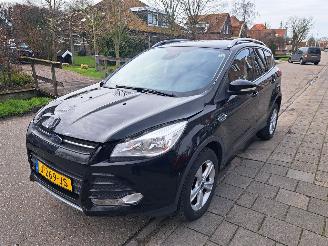 krockskadad bil auto Ford Kuga 1.5i titanium 2016/4