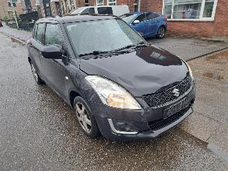 Voiture accidenté Suzuki Swift 1.2i comfort eass 2016/2
