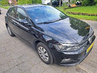 uszkodzony samochody osobowe Volkswagen Polo 1.0 comfort line 2018/6