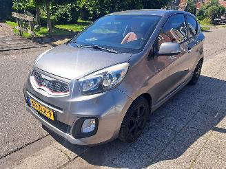 Schadeauto Kia Picanto 1.0i (motor niet goed) 2013/1