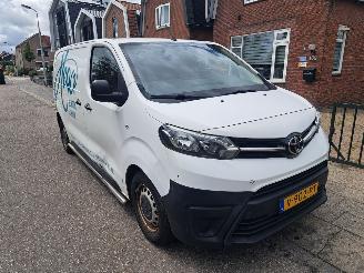 Toyota Proace 1.6 D-4D cool comf. picture 2
